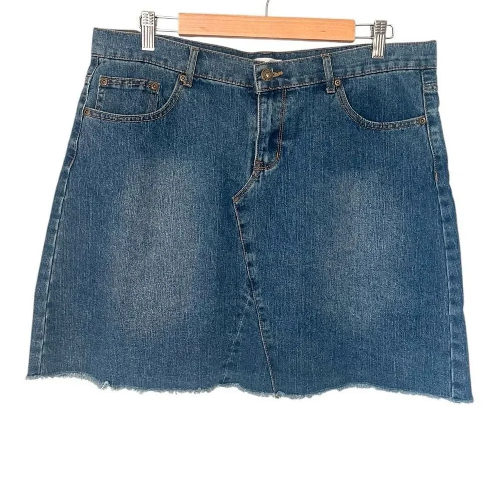 Per Se Medium Wash Frayed Hem blue denim skirt Size 12